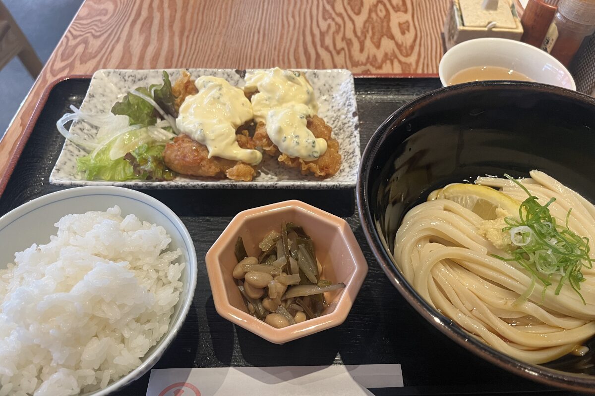 「出雲そば やきとり とびた」 駅近でほっとひと息つける“満足ランチ
