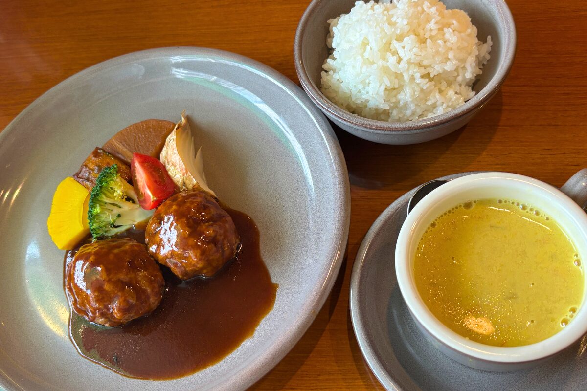 「欧来食堂 TANAKA」野菜ソムリエオーナーが手掛ける、日替わり洋食ランチ